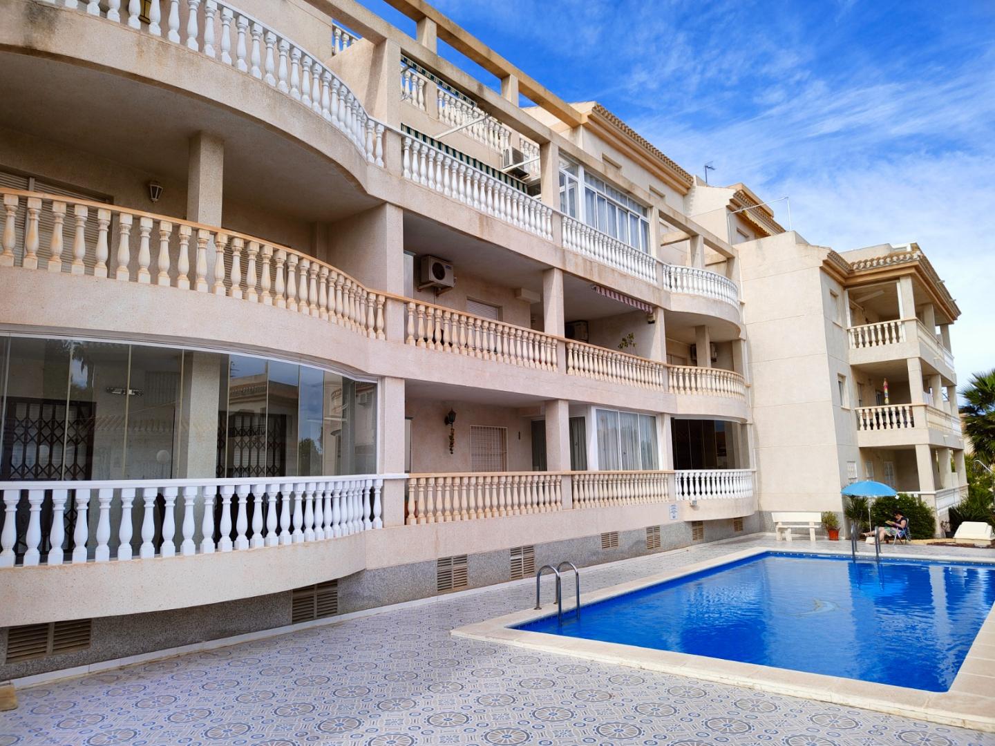 2 bedroom apartment / flat for sale in Playa Flamenca, Costa Blanca