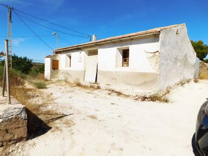 2 Bed Detached Villa to Reform with 550m2 Plot in Torremendo Torremendo